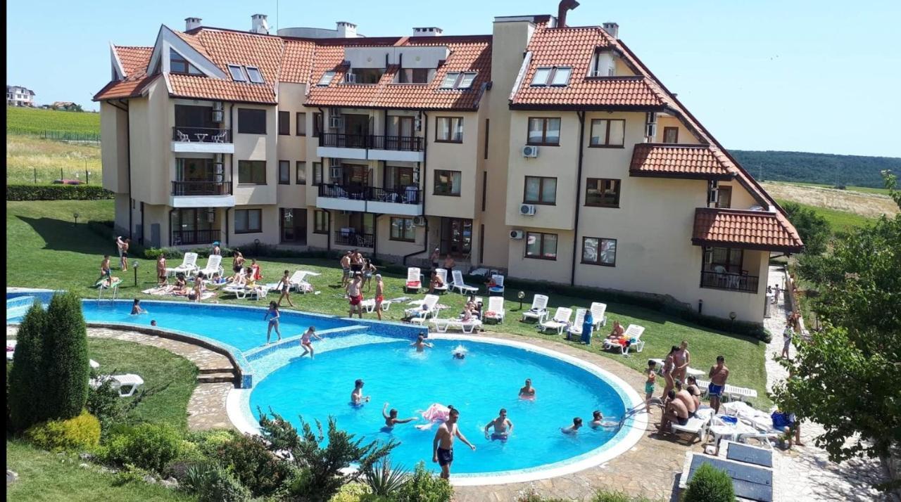 Carolmike Oasis Beach Apartment Kamchia Reserve Eksteriør bilde